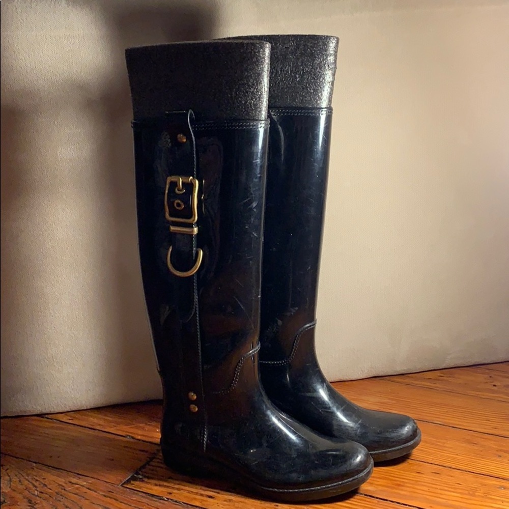 Rain boots coach